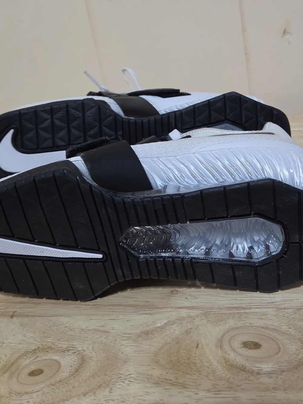 Nike Romaleos 4 Weightlifting White and Black Strap Athletic Shoes
